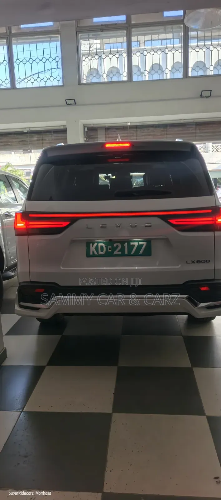 Lexus LX 2022 White
