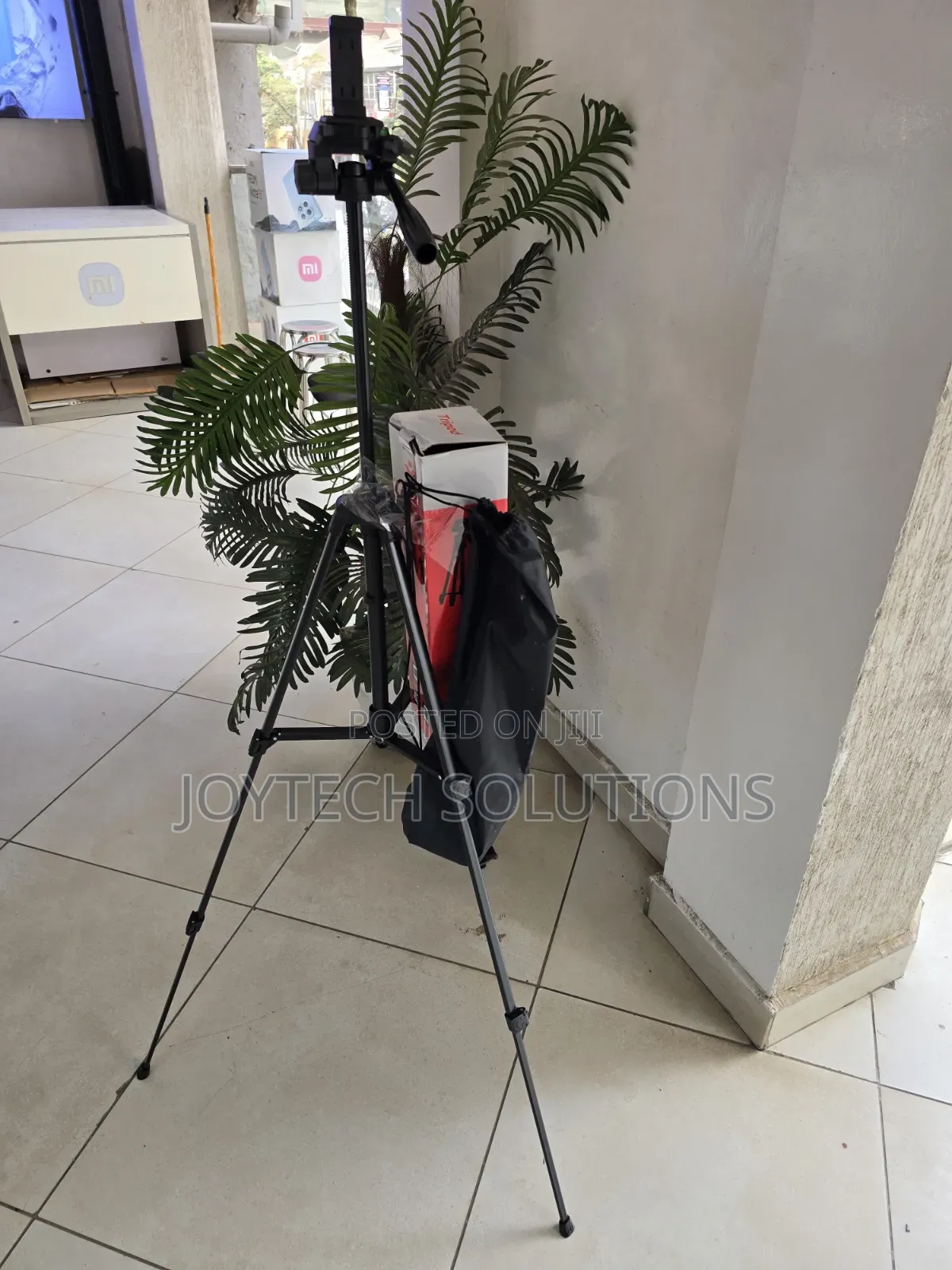 Universal Mobile Phone DSLR Camera Tripod With 360° Pan Head