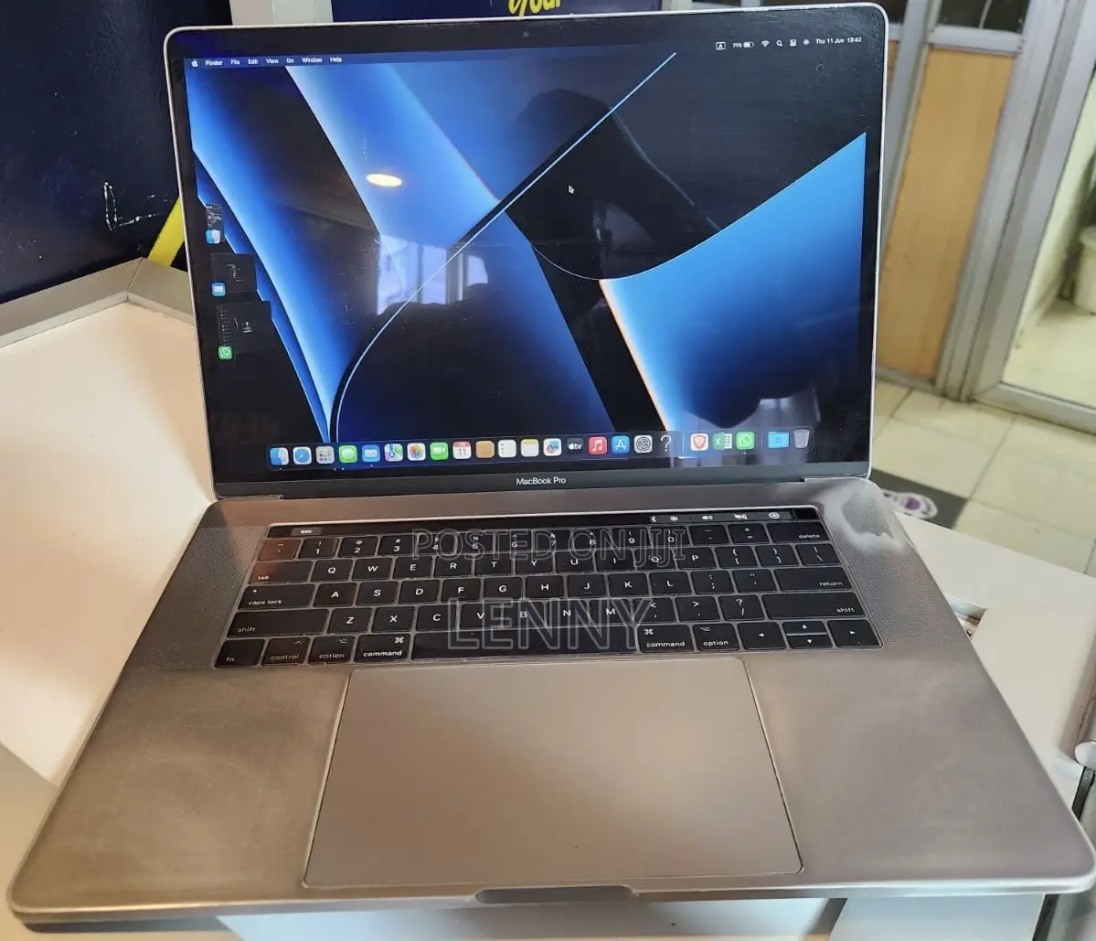 Laptop Apple MacBook Pro 2017 16GB Intel Core i7 SSD 512GB