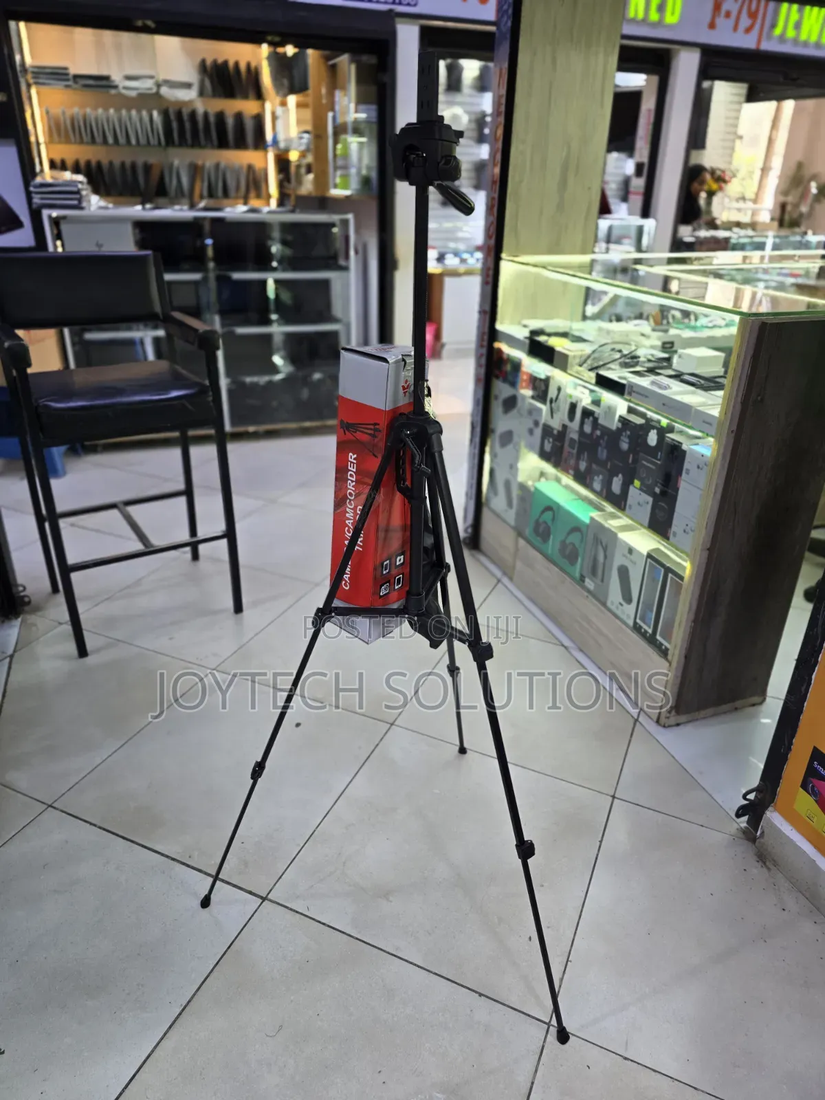 360° Rotating Camera Smartphone Tripod Stand – Stable and Portable