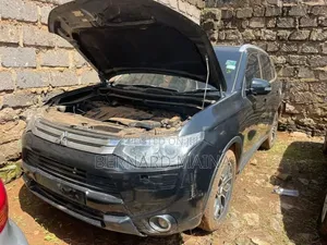 Mitsubishi Outlander 2015 Black
