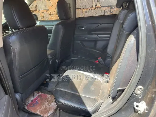 Mitsubishi Outlander 2015 Black