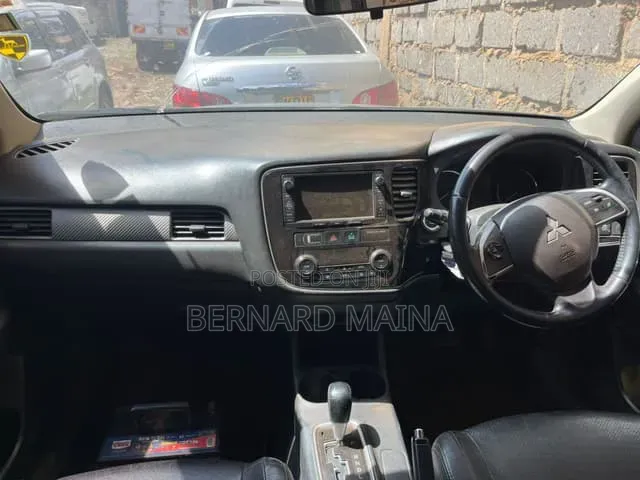 Mitsubishi Outlander 2015 Black