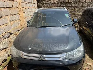 Mitsubishi Outlander 2015 Black