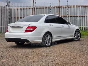 Mercedes-Benz C200 2013 White