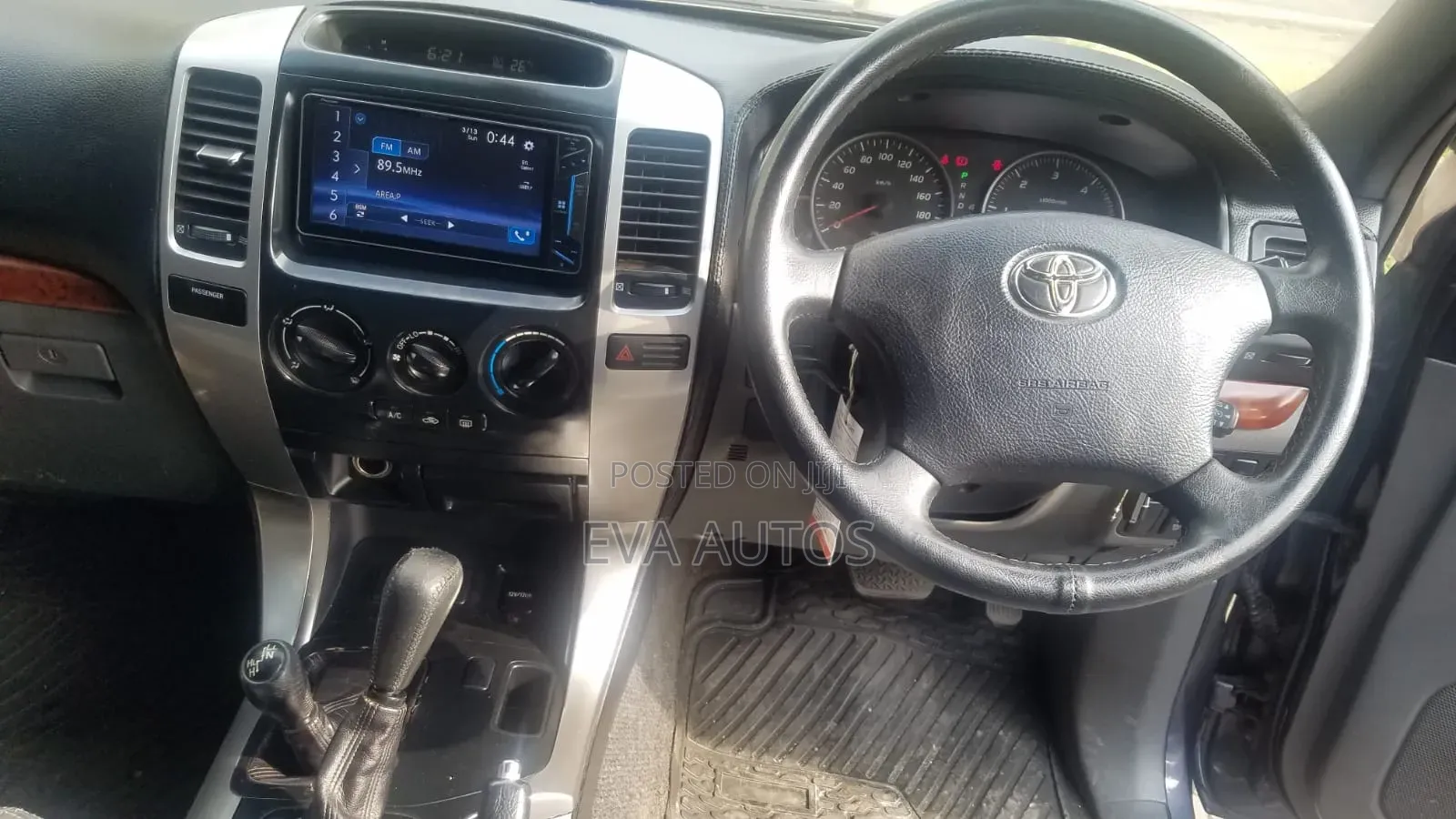 Toyota Land Cruiser 2005 Gray