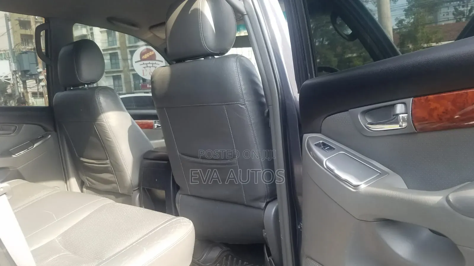 Toyota Land Cruiser 2005 Gray