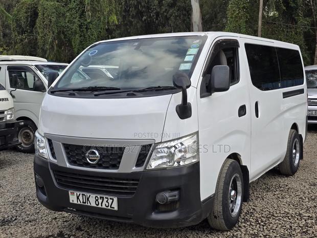Nissan Caravan (Urvan) 2015 White