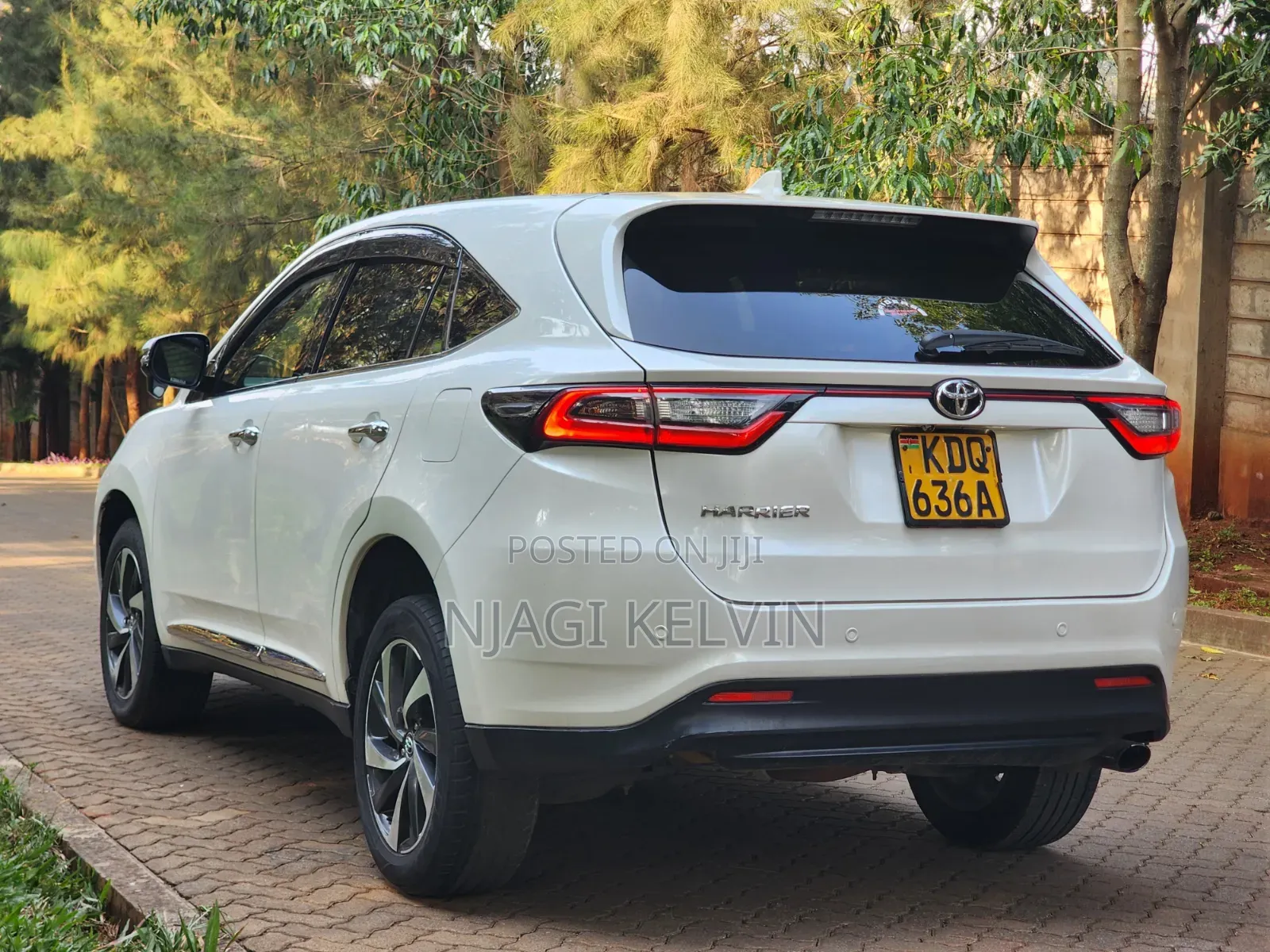 Toyota Harrier 2.0 4WD 2017 White