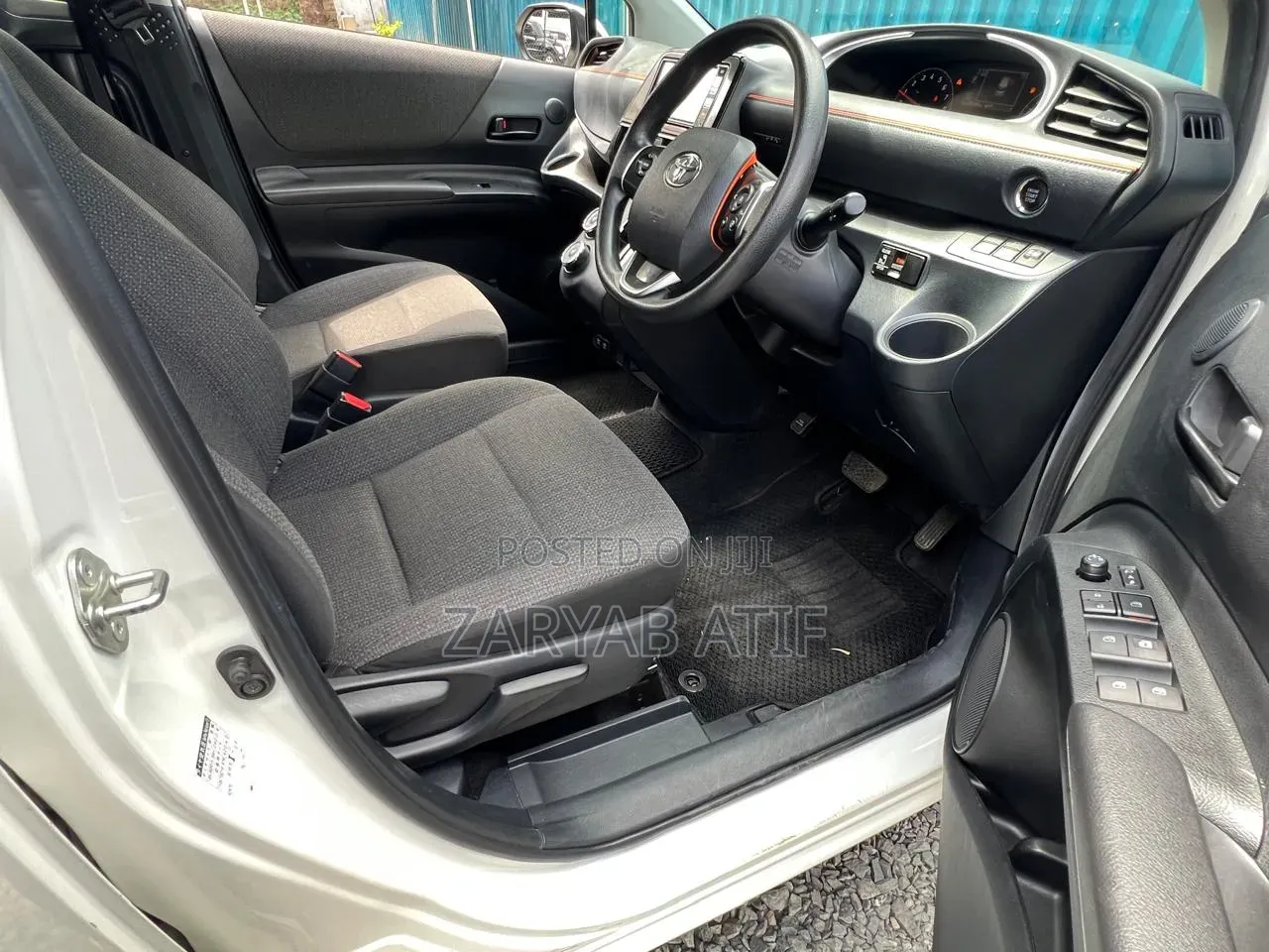 Toyota Sienta 2019 White