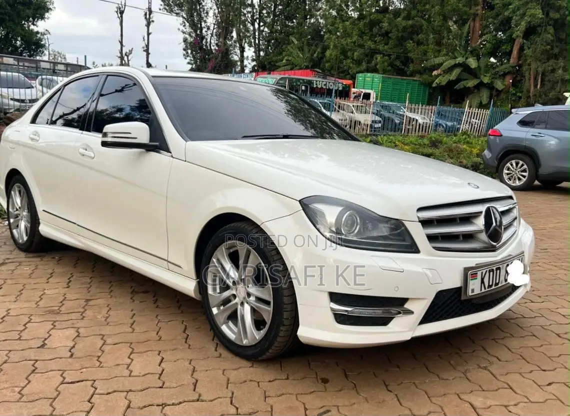 Mercedes-Benz C200 2014 White