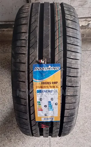 255/40r19 Roadking Tyre