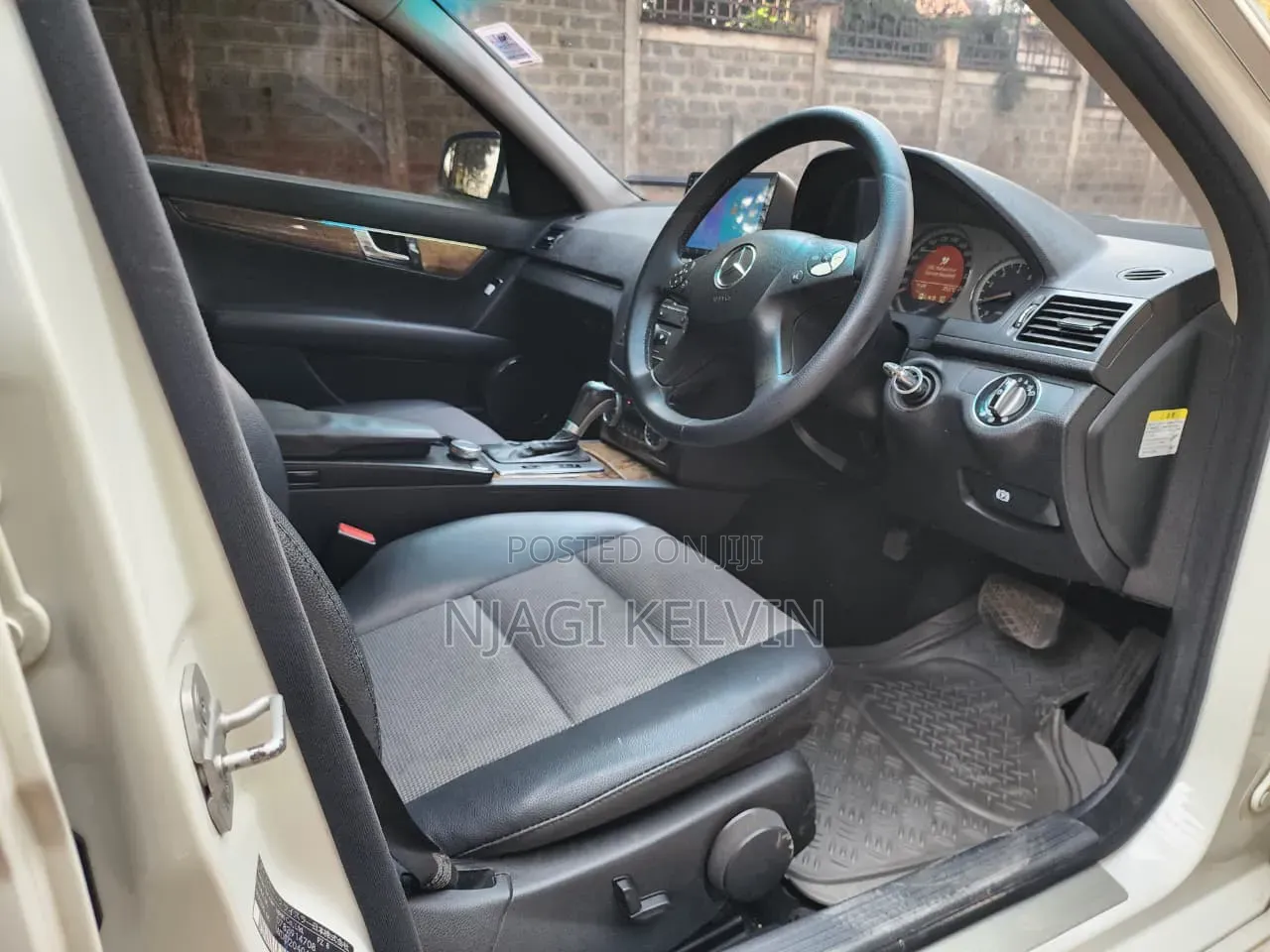 Mercedes-Benz C200 2007 White