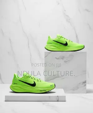Zoom Sneakers