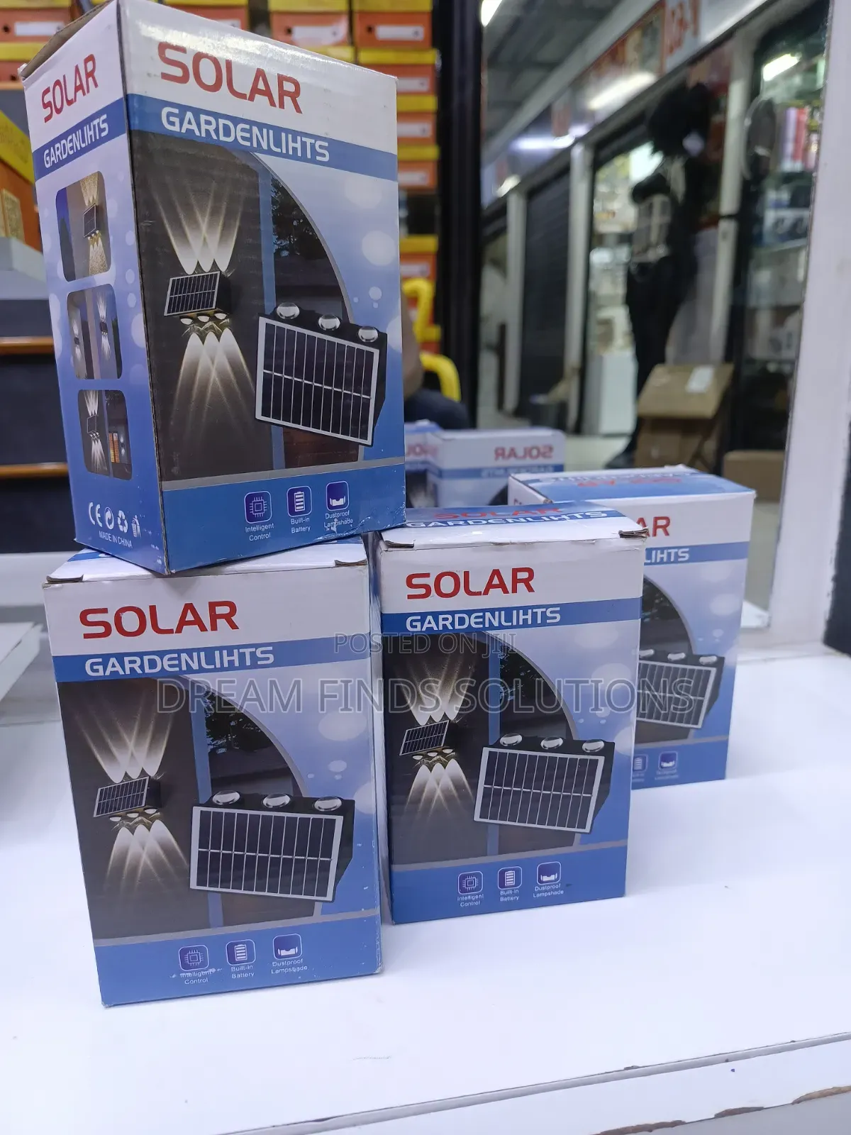 4 Pieces Solar Garden Lights (Up and Down Lighting) – New