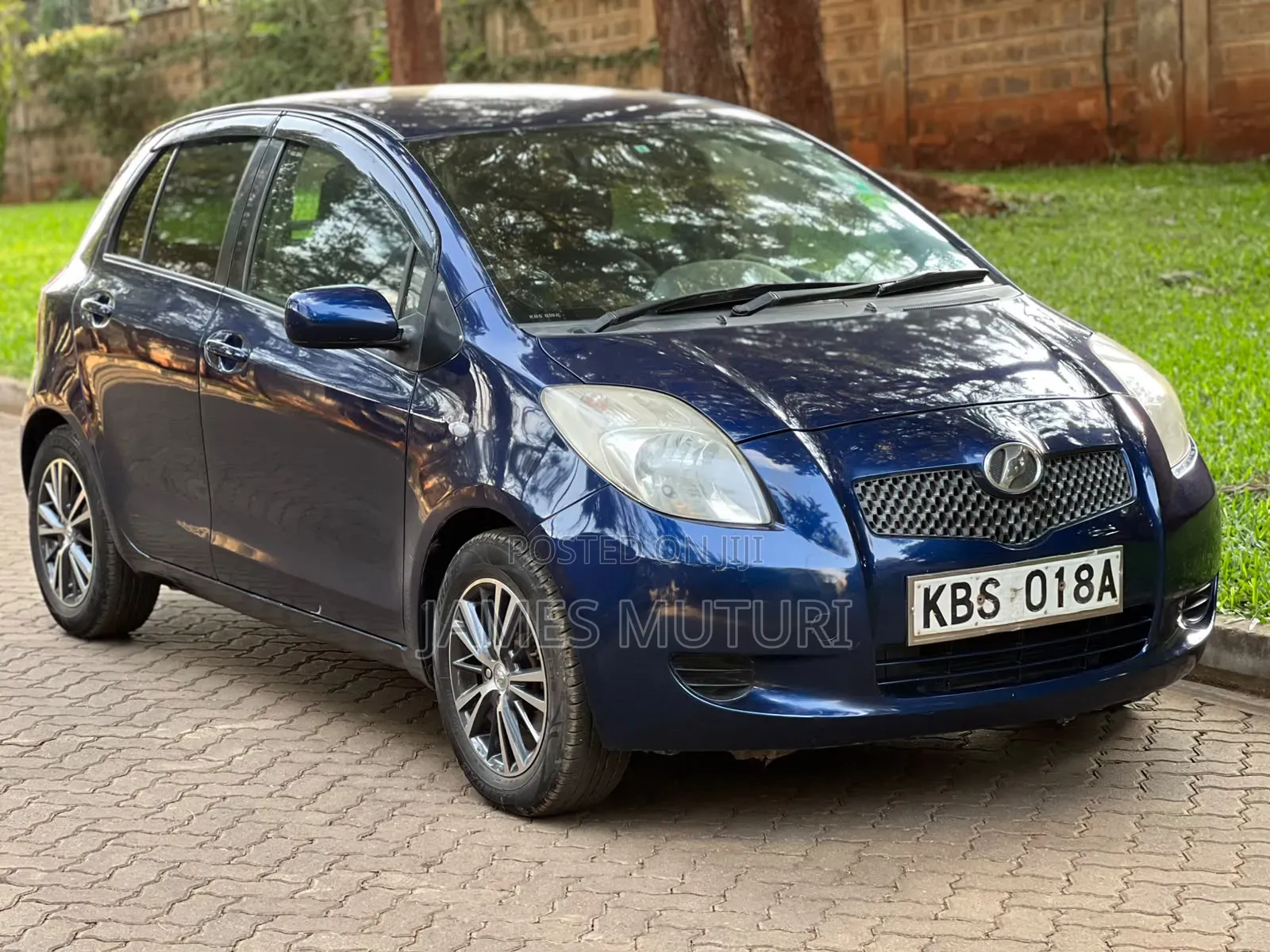 Toyota Vitz 2006 Blue