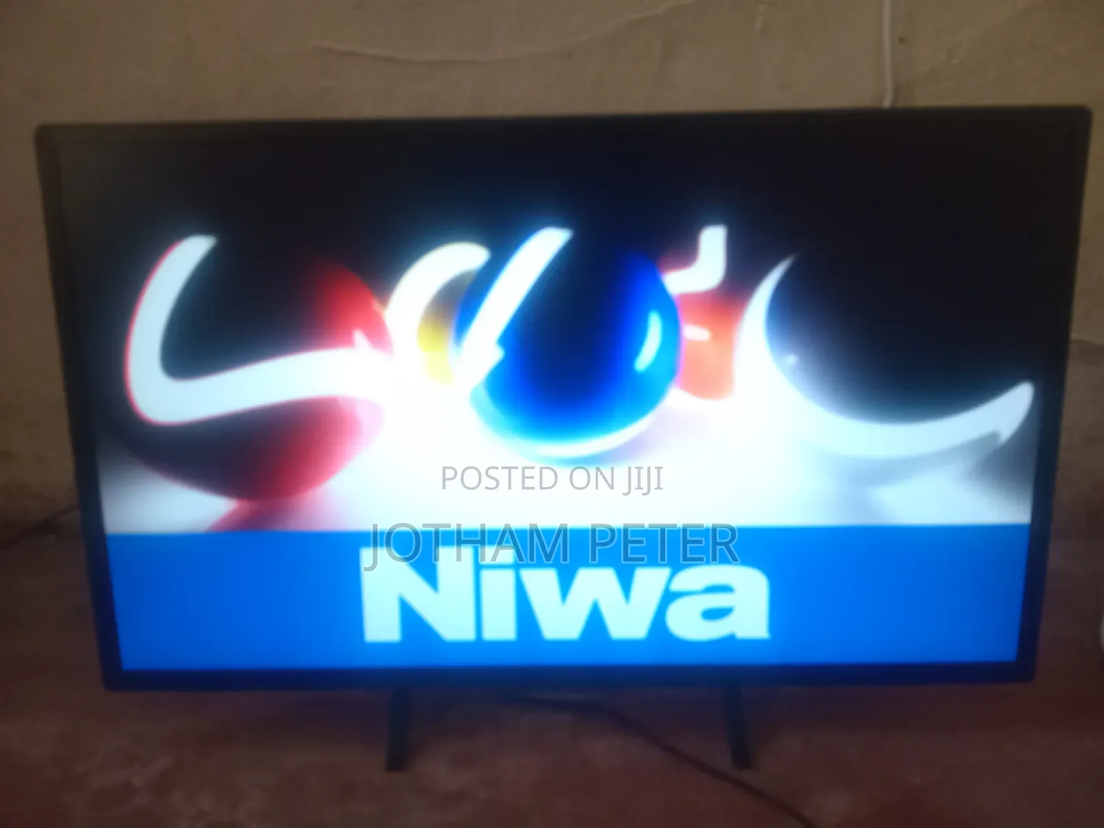 Niwa 24" Solar Led Tv (Model A) – Energy Efficient 12v