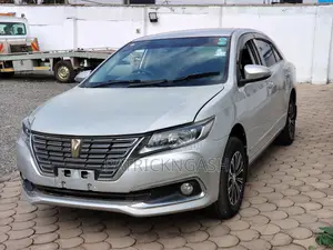 Toyota Premio 2017 Silver