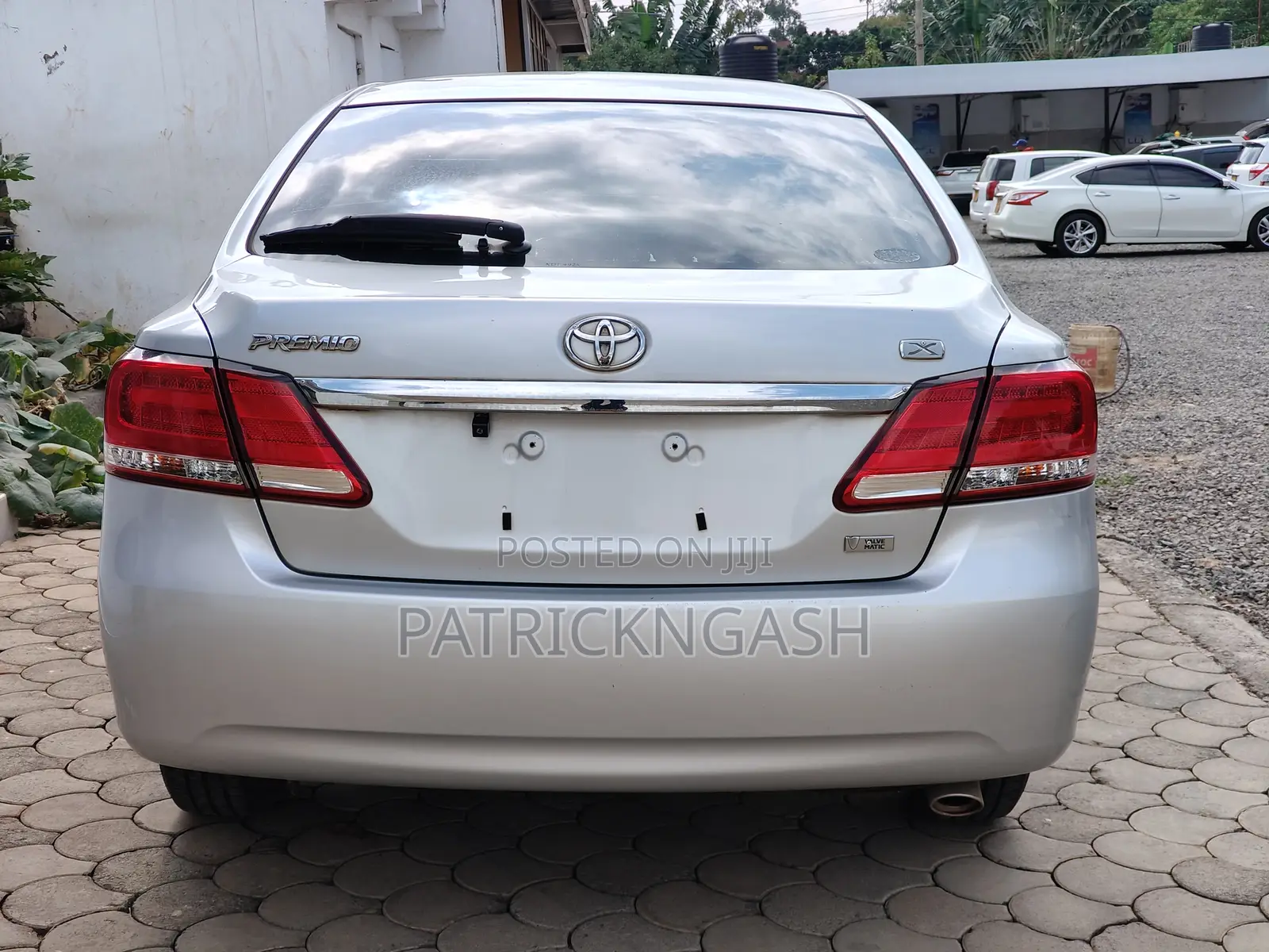 Toyota Premio 2017 Silver