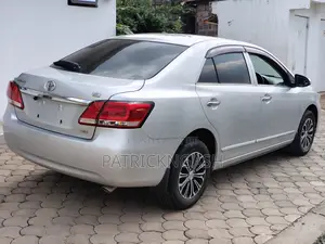 Toyota Premio 2017 Silver