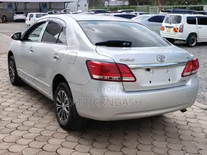 Toyota Premio 2017 Silver