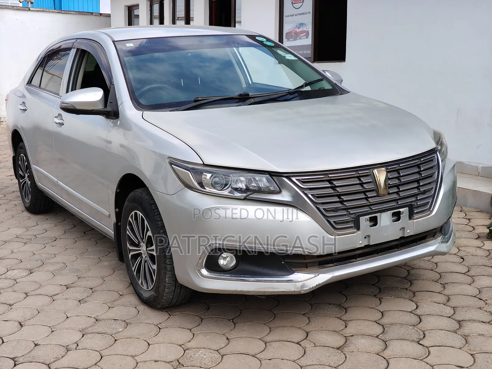 Toyota Premio 2017 Silver