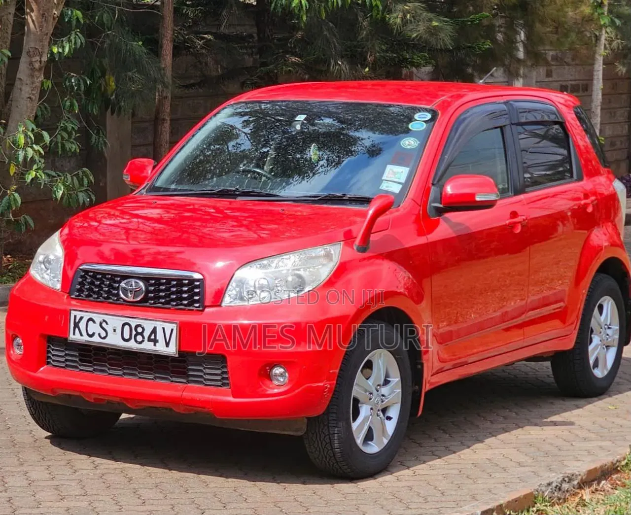 Toyota Rush 2011 Red