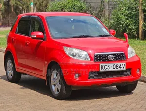 Toyota Rush 2011 Red