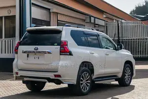 Toyota Land Cruiser Prado 2.8 2020 Pearl