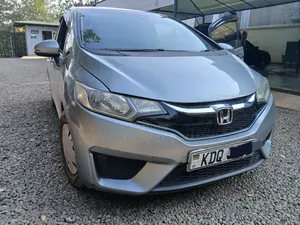 Honda Fit 2017 Silver