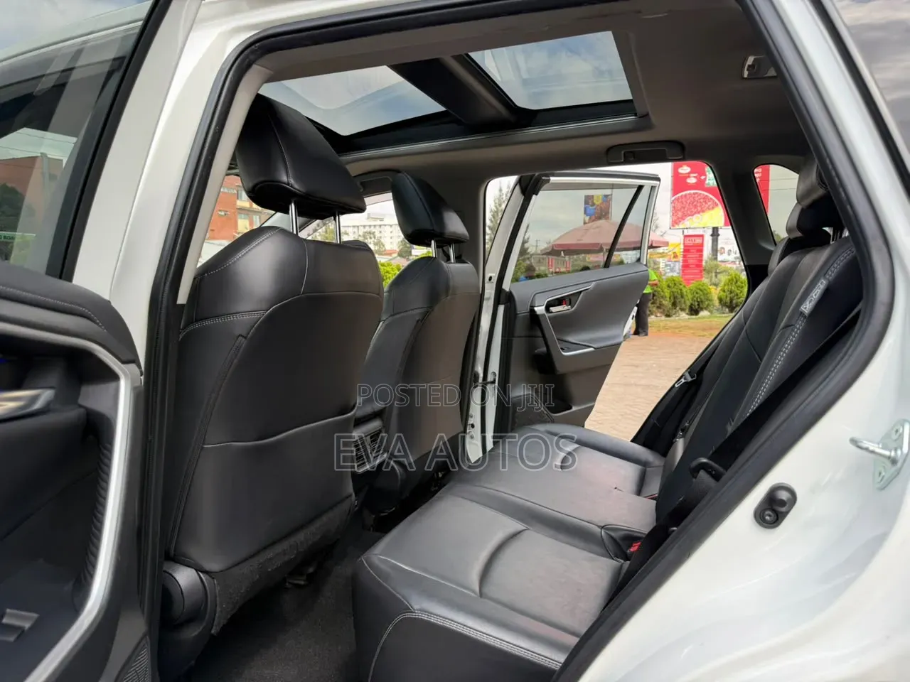 Toyota RAV4 2020 White