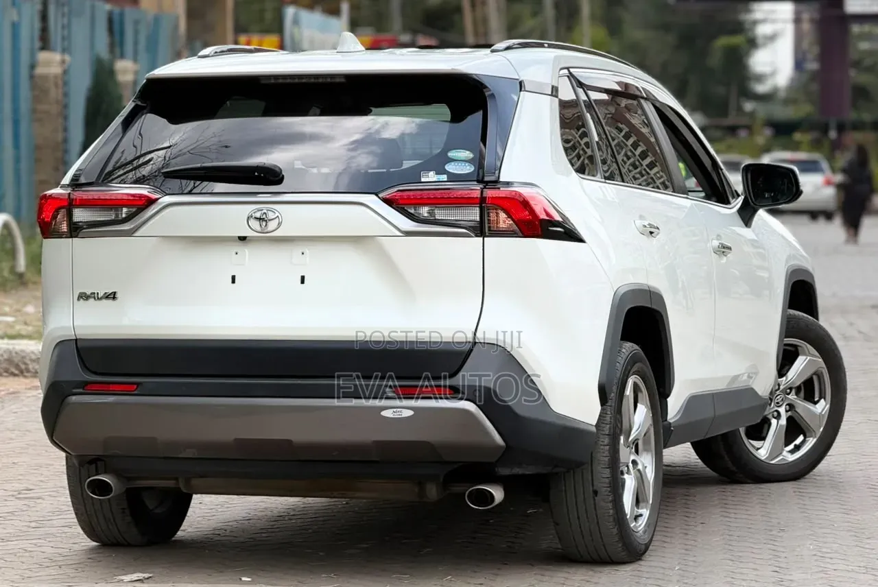 Toyota RAV4 2020 White