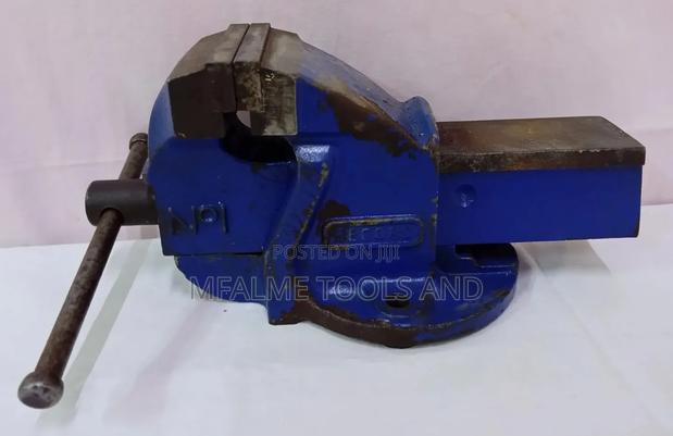 Ex-Uk Heavy-Duty Bench Vise - main view