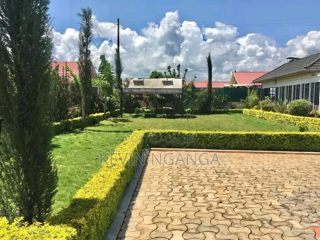 4bdrm Bungalow in Urithi Estate, Umoja for sale
