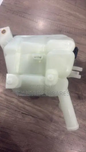 Mercedes-Benz Coolant Expansion Tank / Coolant Reservoir