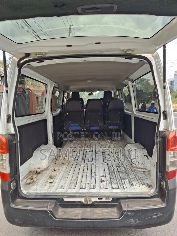 Nissan Caravan (Urvan) 2015 White - thumbnail 8