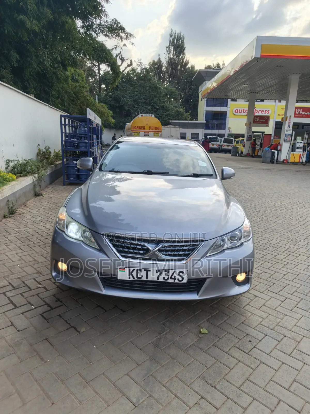Toyota Mark X 2.5 AWD 2012 Gray