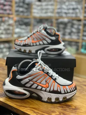 Nike Shox Portal