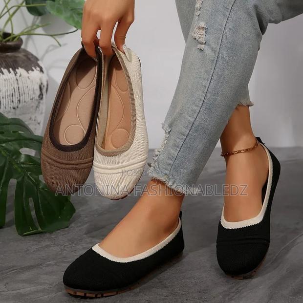 Ladies Comfortable Flat Shoes