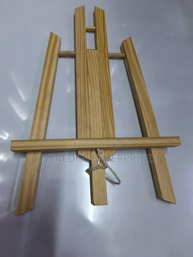 Wooden Tripod Stand