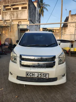 Toyota Noah 2008 Pearl