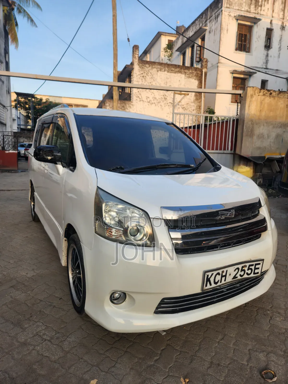 Toyota Noah 2008 Pearl