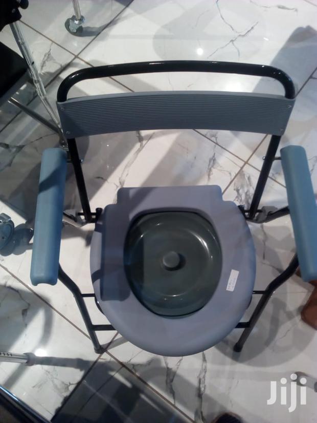 Commode Chair - main view