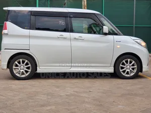 Suzuki Solio 2019 White