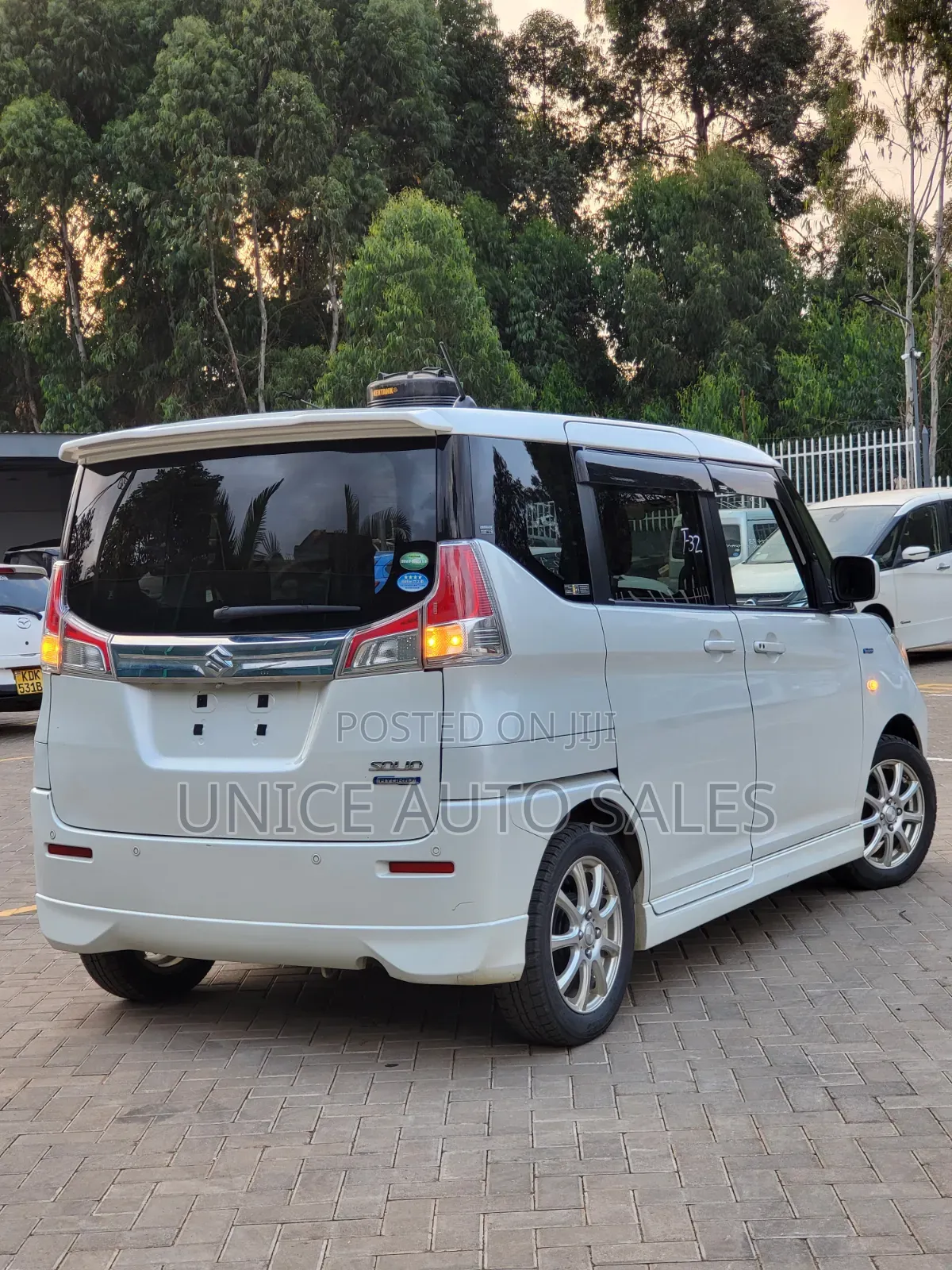 Suzuki Solio 2019 White