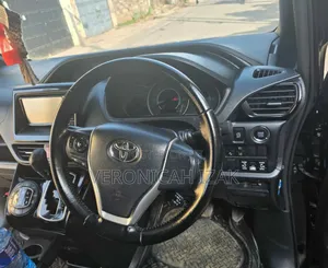 Toyota Voxy 2017 Black