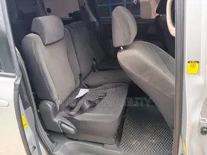 Toyota Voxy 2009 Silver