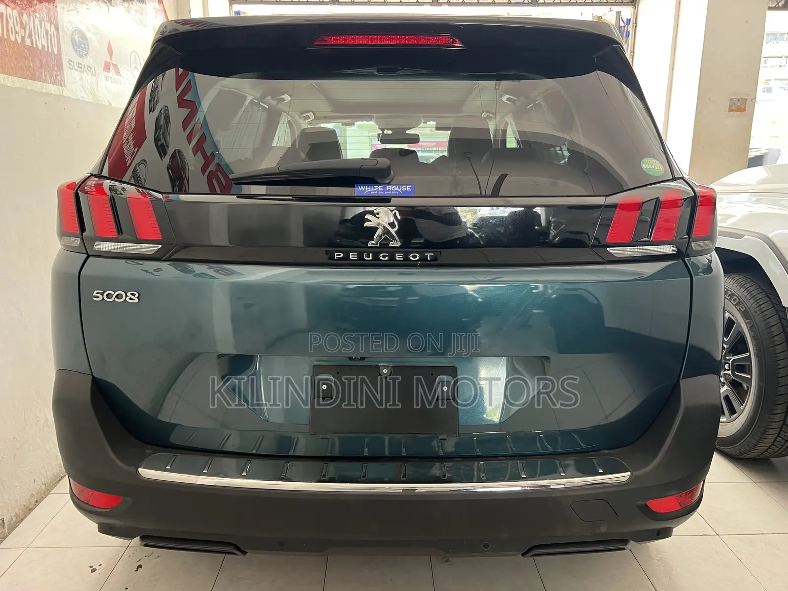 Peugeot 5008 2019 Green