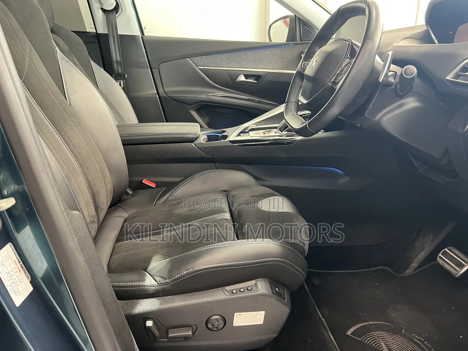 Peugeot 5008 2019 Green