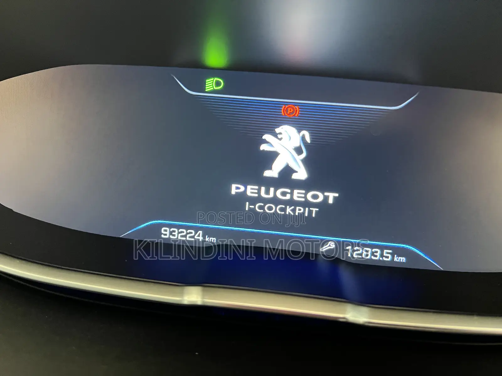 Peugeot 5008 2019 Green